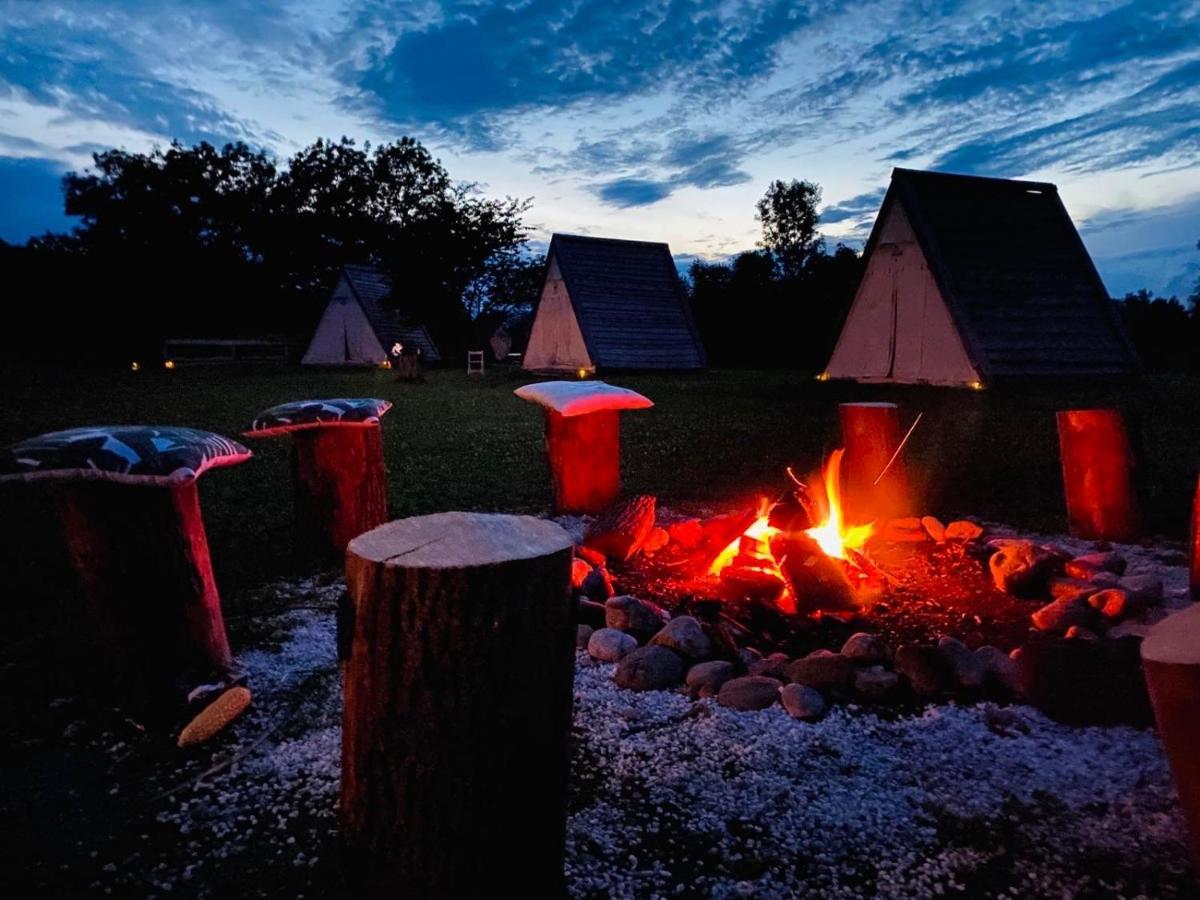 Greenvalleyglamping Sesce Pri Preboldu Εξωτερικό φωτογραφία